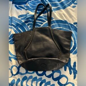 women’s large black purse